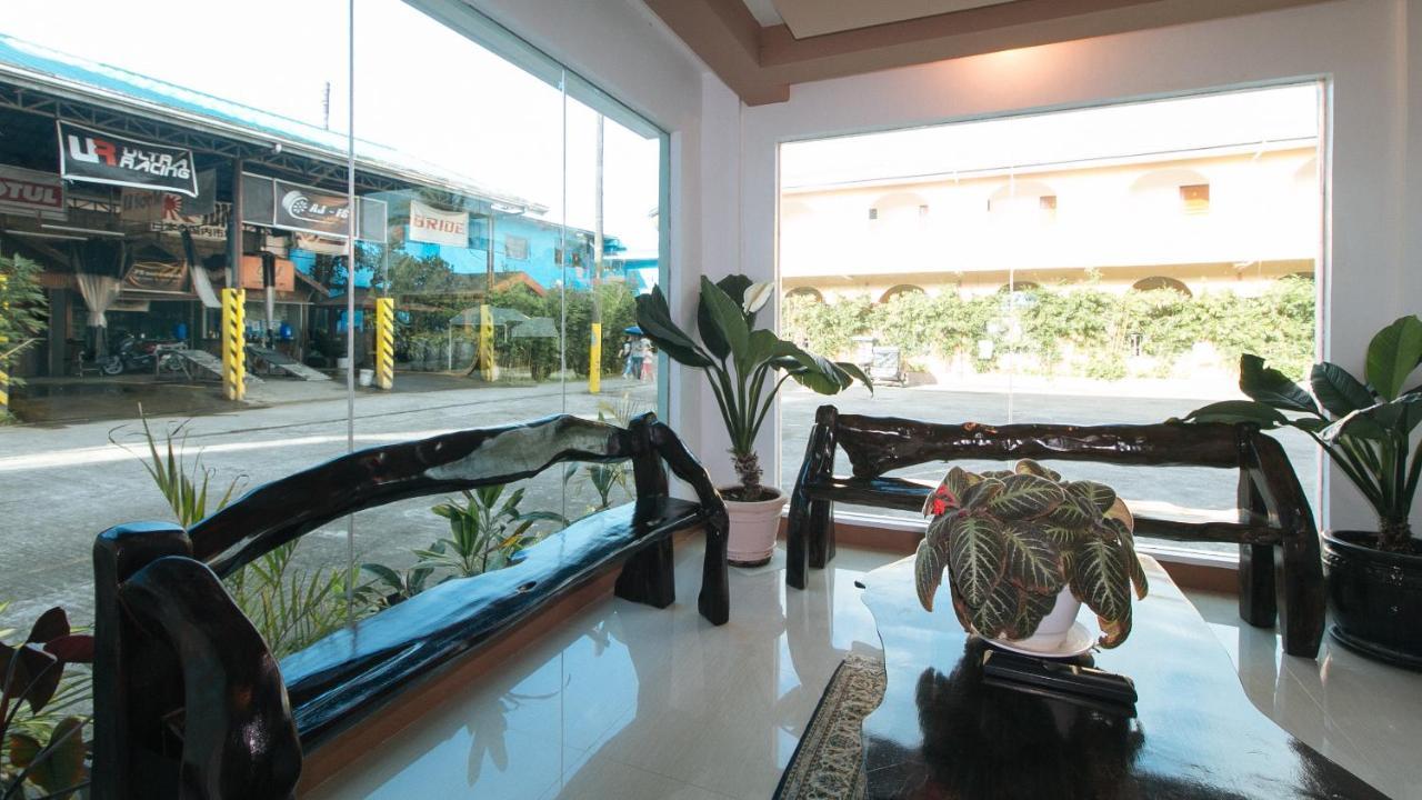 Reddoorz Plus Near Municipality Of Luisiana Laguna Екстериор снимка
